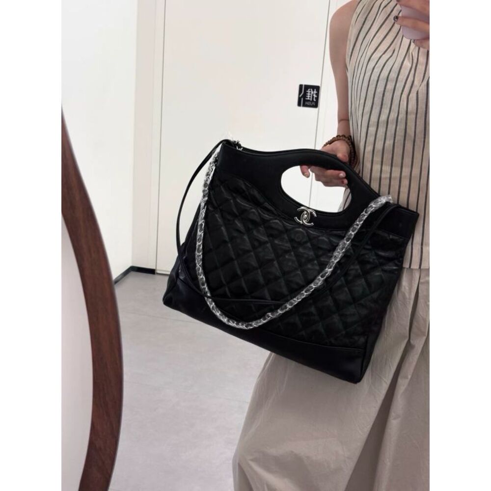 Chanel Women Pre-Loved Bag Very Good Condition